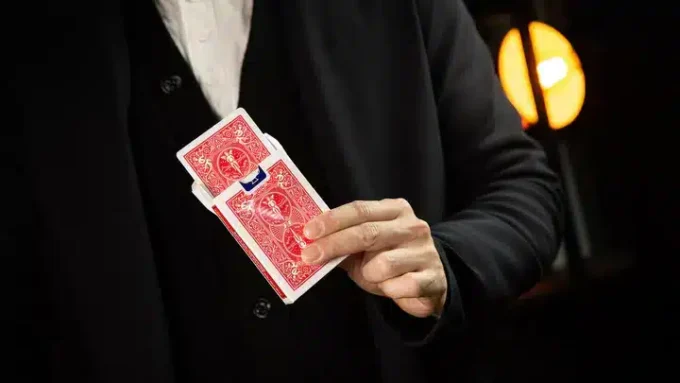 The Mobius Rising Card by TCC y Chen Yang - Nuevo en Wonderland - Imagen 6