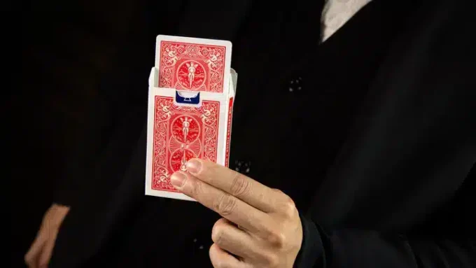 The Mobius Rising Card by TCC y Chen Yang - Nuevo en Wonderland - Imagen 5