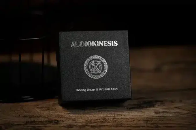 Audiokinesis Half Dóllar de Hoang Doan Minh y Artisan Coin - Imagen 2