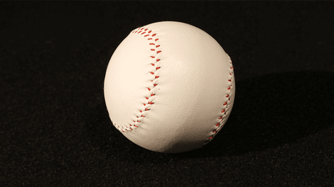Pelota de Béisbol Especial Carga Final (5,7cm)
