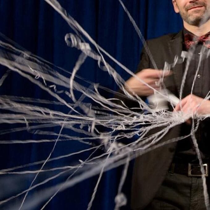 Streamers de Papel by Vincenzo Di Fatta