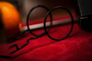The Inversion Holder de David Penn y TCC Magic