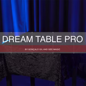 Dream Table PRO de Gonçalo Gil con tela negra y patas de cuatro patas