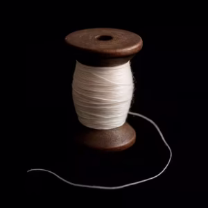 Carrete vintage de hilo blanco para magia - Hilo Gitano Wonderland