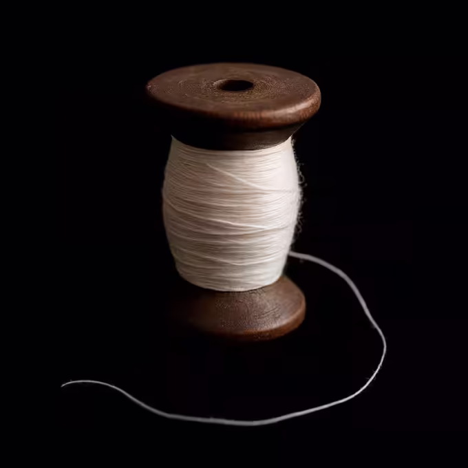 Carrete vintage de hilo blanco para magia - Hilo Gitano Wonderland