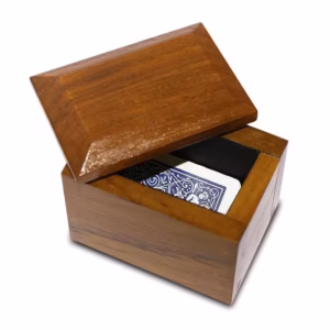 Mistery Box con carta doblada en caja de madera